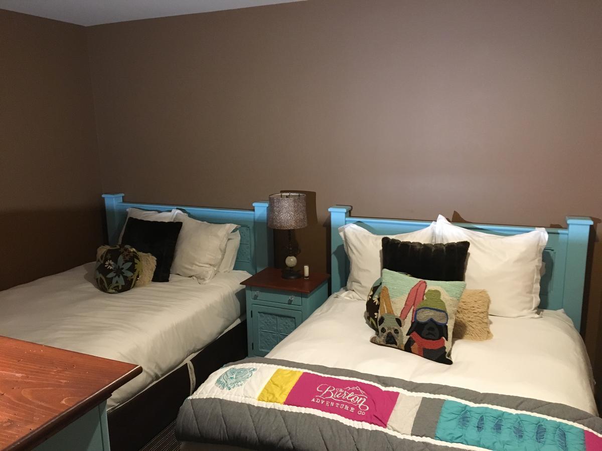 Boyne Mountain Creekside Condo Boyne Falls Buitenkant foto