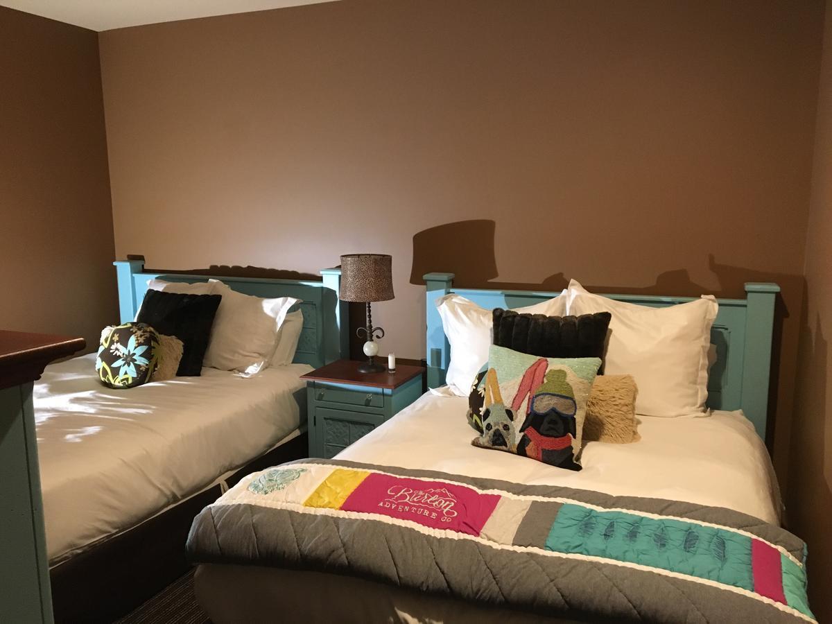 Boyne Mountain Creekside Condo Boyne Falls Buitenkant foto